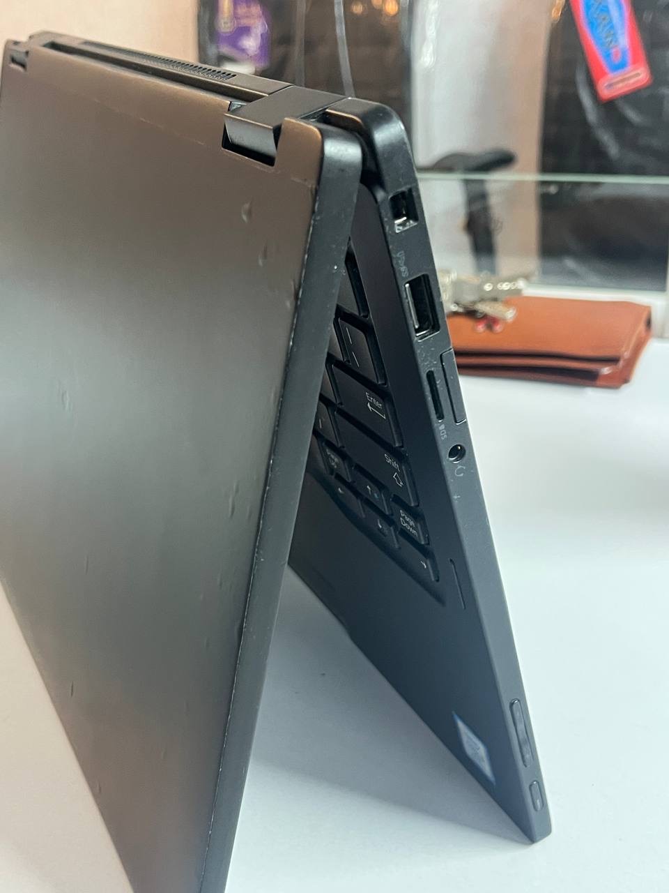 گالری عکس های محصول لپ‌تاپ دل (DELL) مدل 7390 2in1-شماره-5